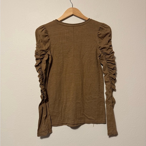 5/$55 !! 🔥 Free People Tan Ruched Sleeve Top - Picture 3 of 3
